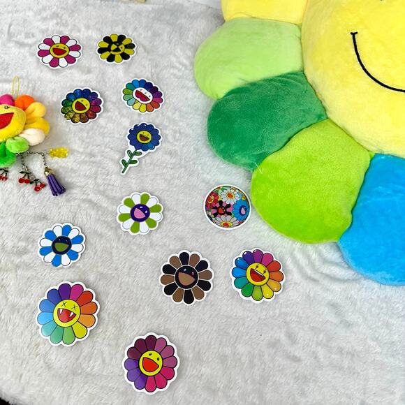 Murakami looking smile rainbow Pillow, stickers & bag charm keychain - Picture 4 of 11